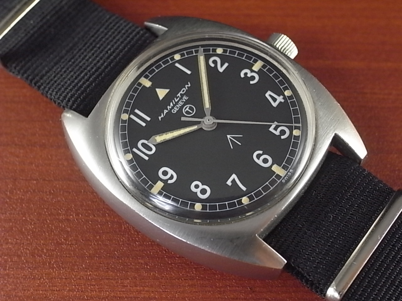 ハミルトン ミリタリー イギリス空軍 6BB トノーケース 1970年代のメイン写真