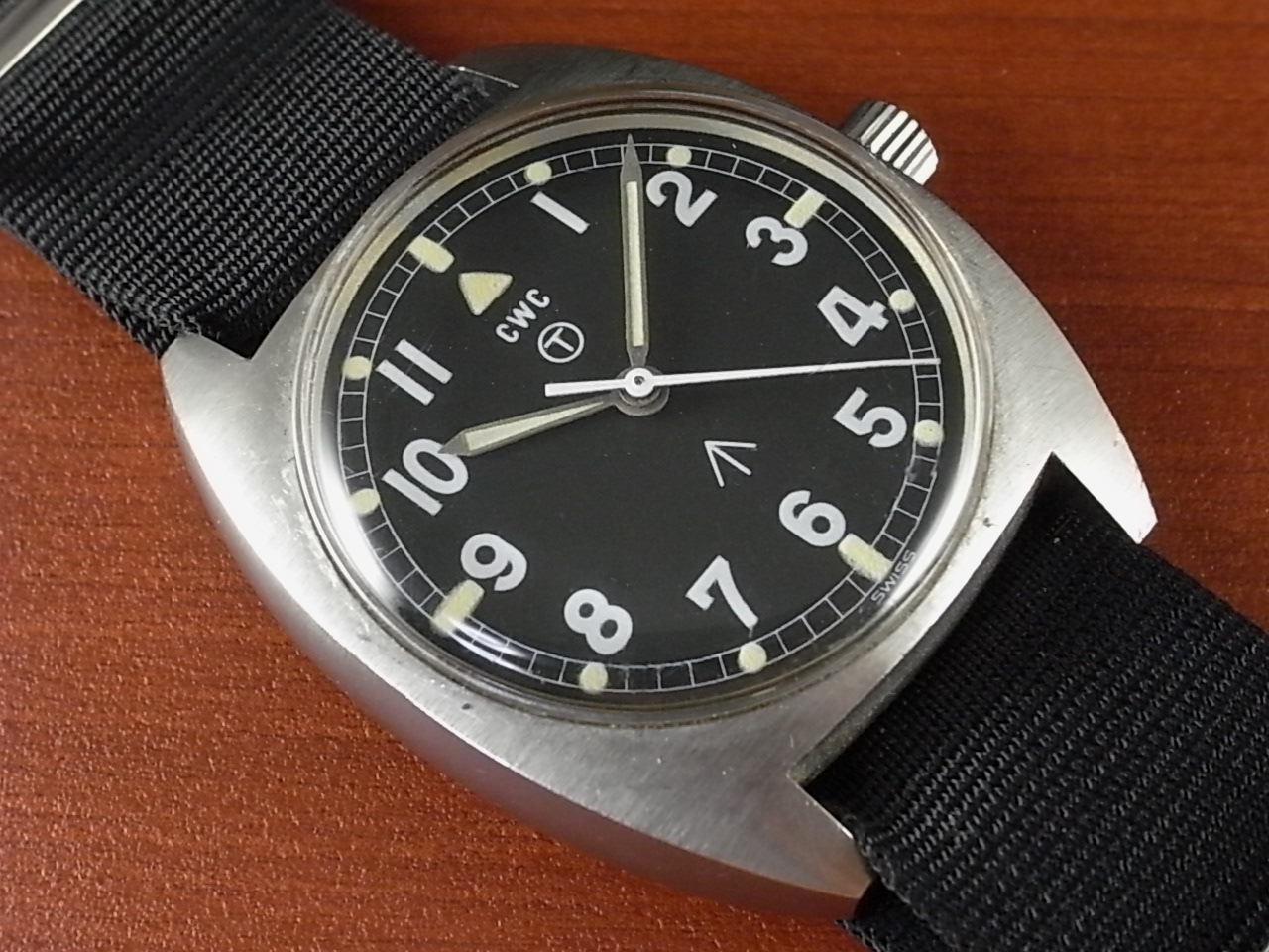 CWC W10 70年代 イギリス軍用 トリチウム ナトー 手巻き 時計